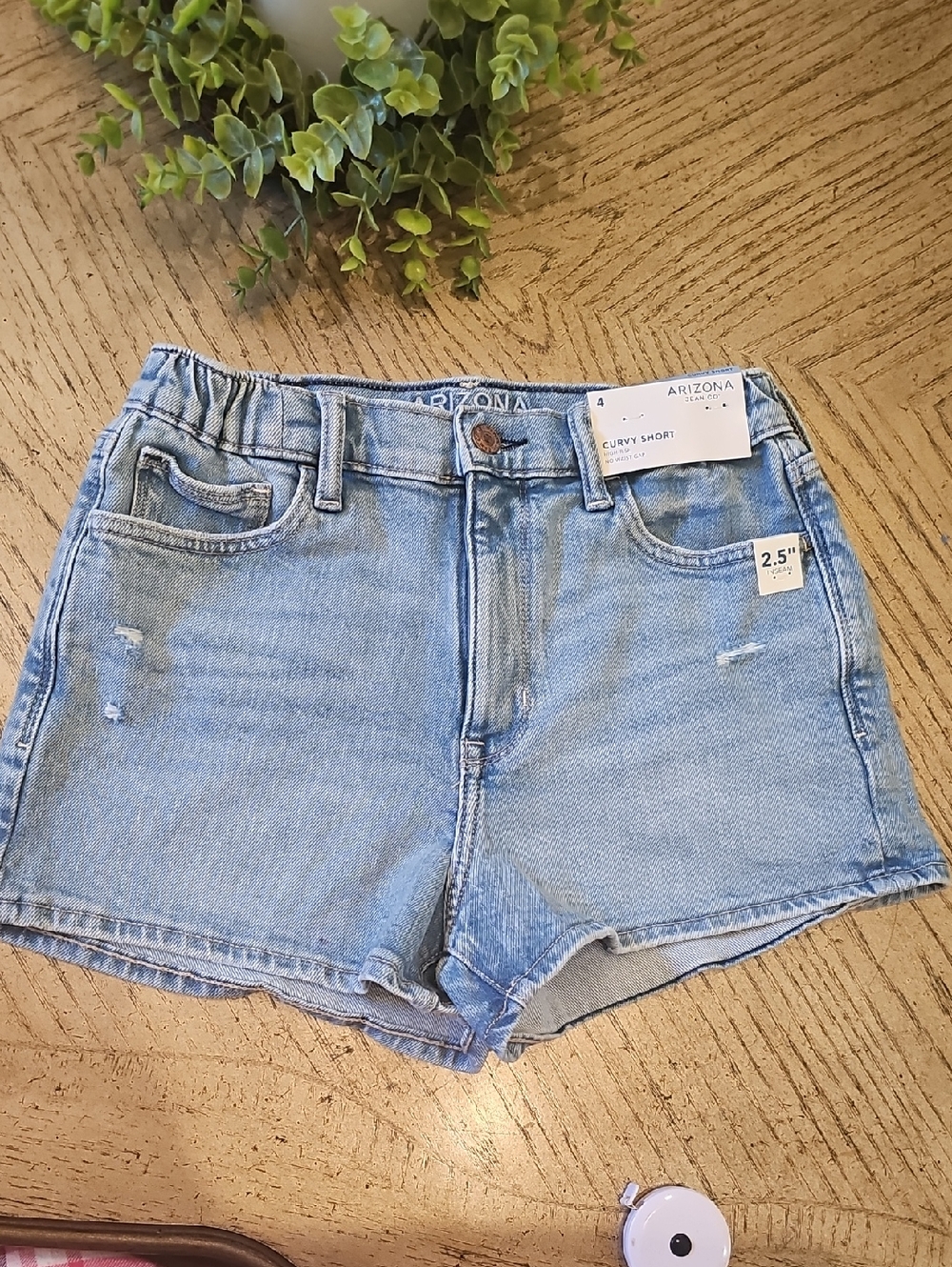 Arizona Jean Company Light Blue High Rise Jean Shorts Size 4 NWT